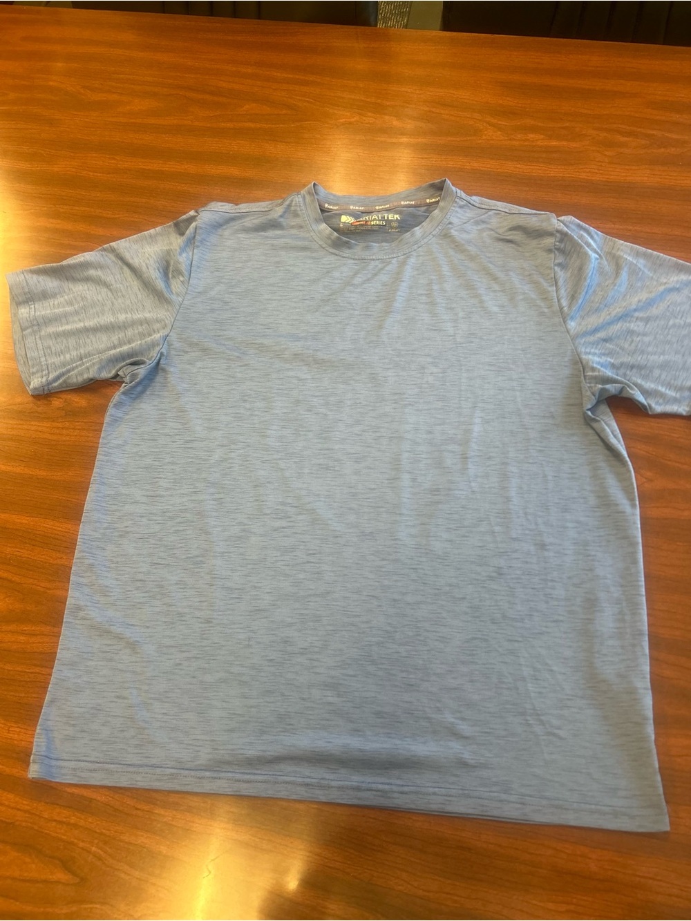 Ariat AriatTEK Heat Series Men’s size large Blue T-Shirt Flag Logo on back